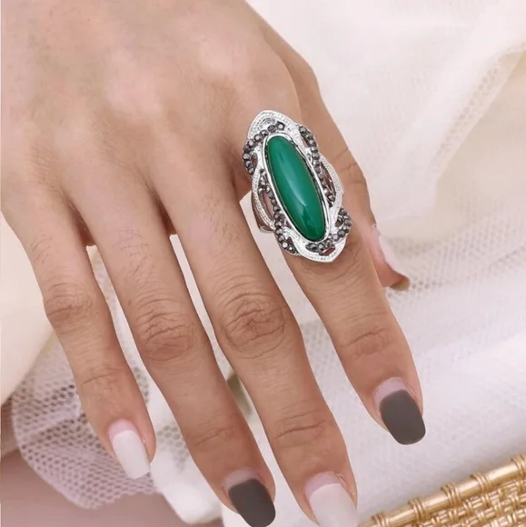 RESTOCKING BOHO GIANT COCKTAIL RING INDEX RING LARGE GREEN RHINESTONE SILVER - Picture 3 of 9